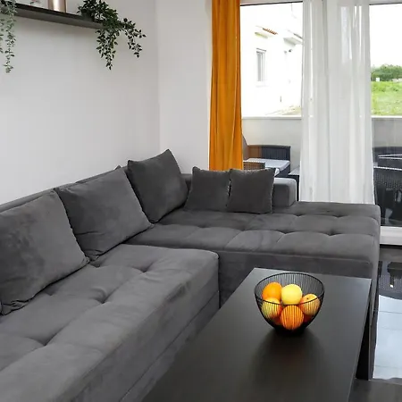 Kero * Bibinje