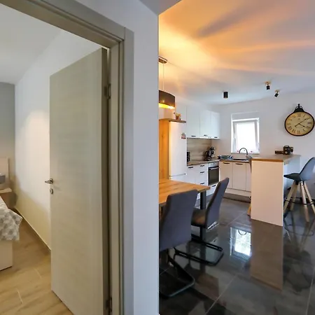 Apartment Kero Bibinje