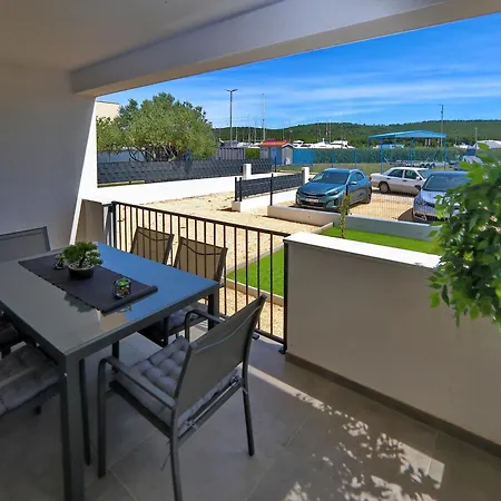 Kero Apartment Bibinje