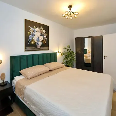 Kero Apartment *