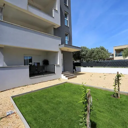 Apartment Kero Bibinje