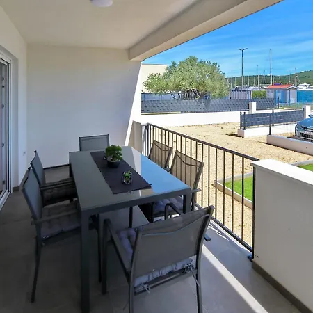 Kero Apartment Bibinje